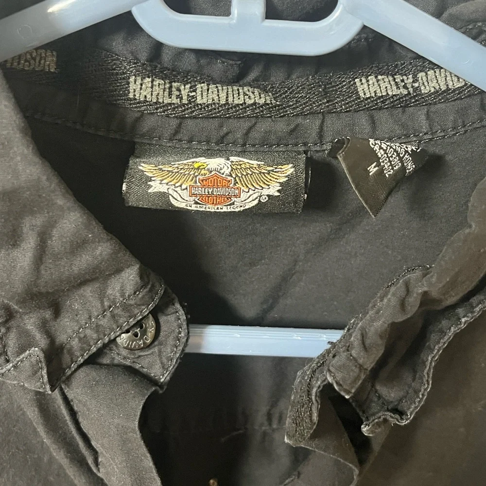 Harley Davidson Black Button Up Embroidered shirt - Picture 3 of 5